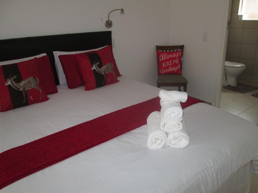 Bed and Breakfast Emitem Plettenberg Bay Zimmer foto